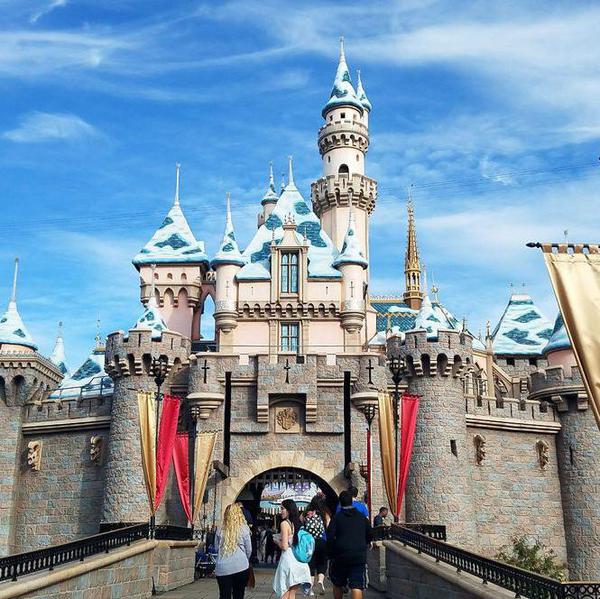 Hilarious One-Star Yelp Reviews of Family Theme Parks