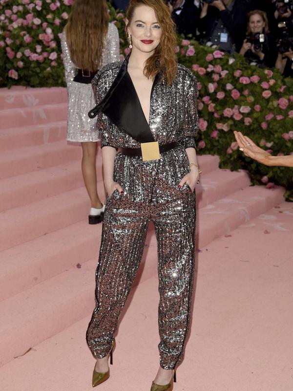 Emma Stone participa da gala de benefícios do Metropolitan Museum of Art Institute, comemorando a abertura da exposição "Camp: Notes on Fashion" em 6 de maio de 2019, em Nova York.